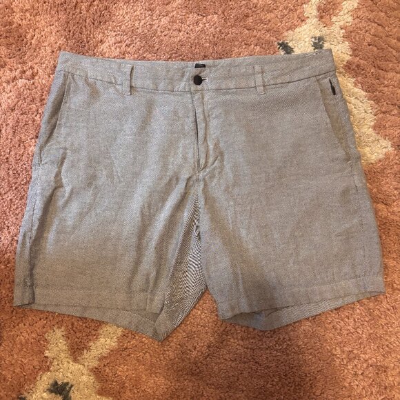 lululemon athletica Other - Lululemon Men’s 38 Commission Classic Fit Shorts Soft Gray 6.5" Inseam M7AAMS